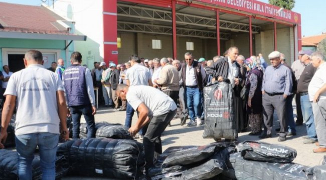 Kula ve Selendili üreticilere zeytin hasat örtüsü