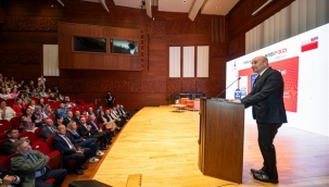 Soyer:"Bu kitabı, hak ve özgürlüklerinden mahrum bırakılan bütün kadınlara adıyoruz"