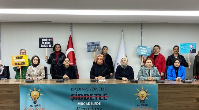 AK Parti İzmir Kadın Kolları'ndan Kadına Yönelik Şiddete Karşı Uluslararası Mücadele Günü basın açıklaması