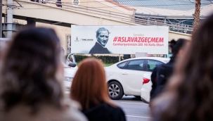 Saat 9'u 5 geçe İzmir'de hayat durdu