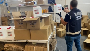 Sahte alkolleri 'mürekkep sökücü' ve 'tutuşturucu sıvı' etiketleriyle satışa sunmuşlar