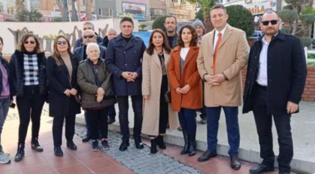 Aliağa  İYİ Parti'den Şehitlerimiz İçin Lokma Dağıtımında Bulunuldu