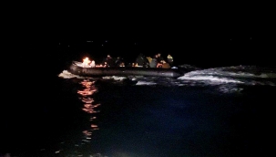 Ayvalık'ta 48 Göçmen Yakalandı, 32'si De Kurtarıldı