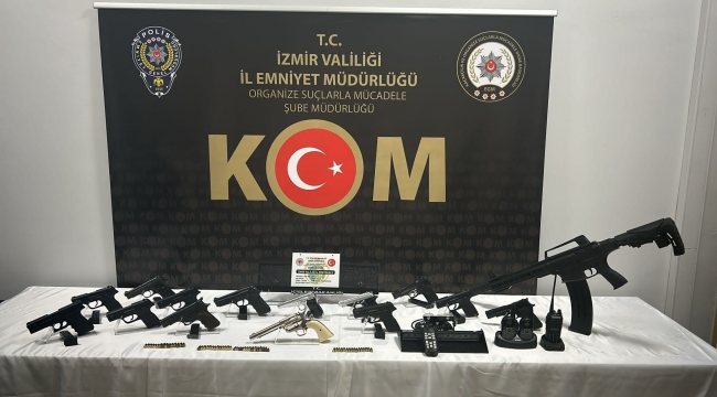 İzmir 'de Kafes-18 Operasyonu kapsamında 21 şüpheli gözaltında