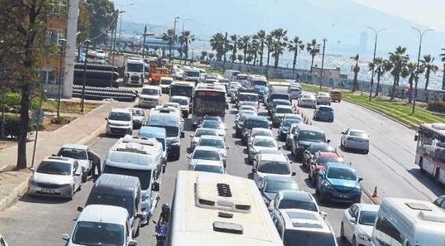 İzmir'de trafiğe kayıtlı araç sayısı 1 milyon 785 bin 932 oldu