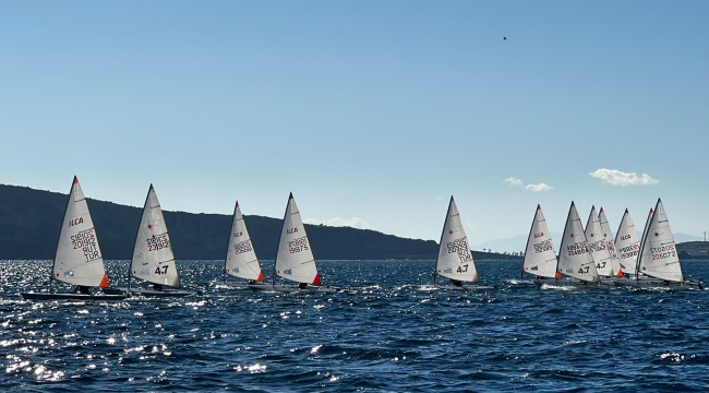 İzmir İl Birinciliği Yelken Yarışları Foça'da gerçekleştirildi.