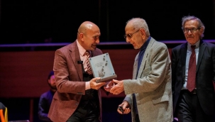 Mizahın ustaları ödüllerini aldı