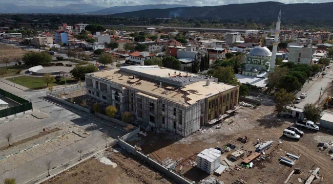 Bergama'nın yeni Gençlik Merkezi yapımında sona gelindi