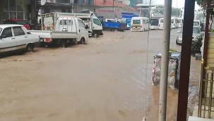 Dikili'de okullar yarım gün tatil edildi