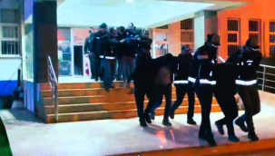 Menemen Ve Foça 'da vatandaşları tuzağa düşüren suç örgütüne iki ayrı operasyon