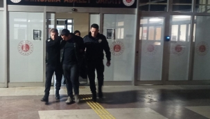 Bergama'da Uyuşturucu Operasyonu: İki Kişi Tutuklandı!