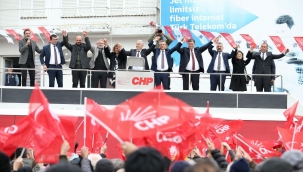 CHP Genel Başkanı Özgür Özel, Bergama ve Kınık'ta vatandaşlara seslendi