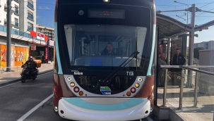 Çiğli Tramvayı "Kırmızı" ve "Mavi" hatla İzmirlilerin hizmetinde
