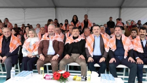 Deve güreşlerini izlemeye giden Hamza Dağ'a yoğun ilgi