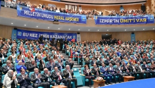  İzmir'de Akşener'den Sert Eleştiriler: "Atatürk'ün Varisleri DEM'leniyor!"