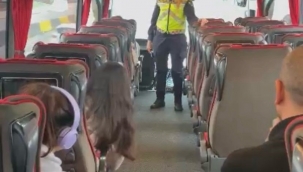 İzmir jandarmasından yolculara emniyet kemeri bilgilendirmesi