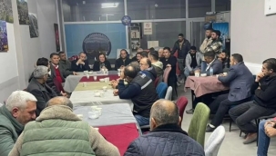 MHP Dikili Belediye Başkan Adayı Sema Akıncı, Ağrılılar Derneği'ni Ziyaret Etti