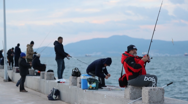 Balık Avı Tutkunları Aliağa'da Yarıştı