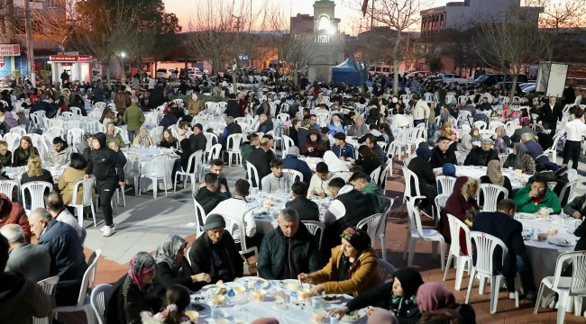 Başkan Acar , Helvacı Mahalle Halkıyla İftarda Buluştu