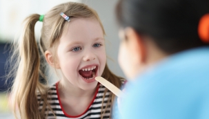 ÇOCUKLARDA BADEMCİK AMELİYATI NE ZAMAN YAPILMALI!