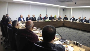 Hamza Dağ: "İzmir için elimi değil, gövdemi ortaya koyuyorum"