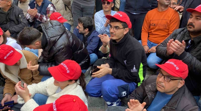 İzmir'de 6 Bin İşçi TİS Görüşmelerinin Tıkanması Nedeniyle Eyleme Geçti