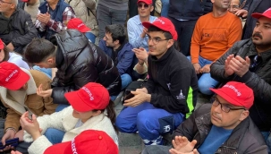 İzmir'de 6 Bin İşçi TİS Görüşmelerinin Tıkanması Nedeniyle Eyleme Geçti