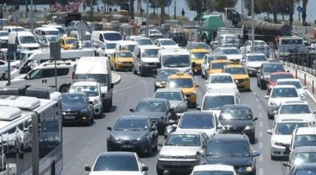  İzmir'de Trafik Yoğunlaşıyor: Araç Sayısı 1.8 Milyonu Geçti!