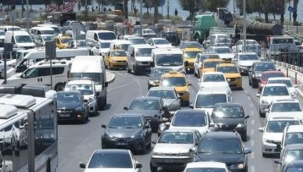 İzmir'de Trafik Yoğunlaşıyor: Araç Sayısı 1.8 Milyonu Geçti!