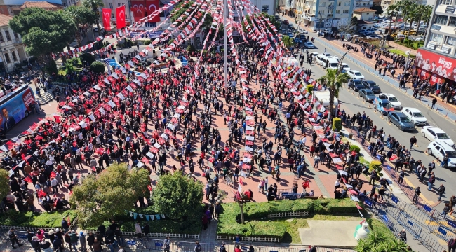 Özgür Özel, Aliağa'da partililerle buluştu