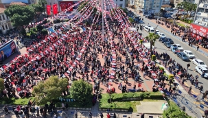 Özgür Özel, Aliağa'da partililerle buluştu