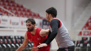 Aliağa Petkimspor, Lider A. Efes'e Konuk Oluyor