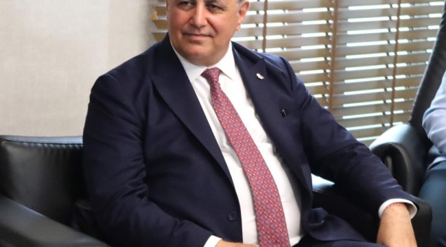 CHP, İzmir'de beş dönemdir büyükşehir sandığında lider