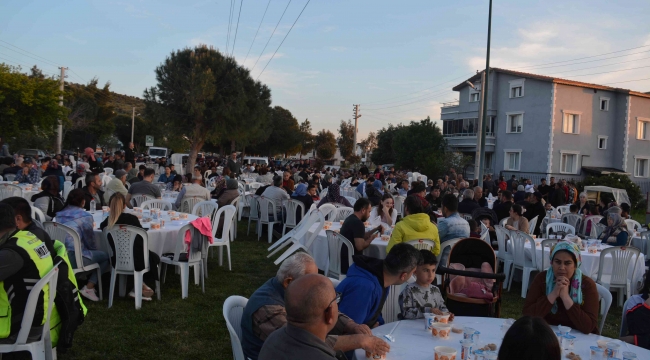 Hasbi Efendi Mahallesi'nin muhtarı iftar programı düzenledi