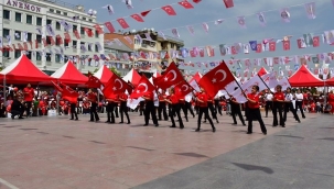 Manisa'da 23 Nisan dolu dolu geçti