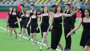 Aliağa'da Coşkulu 19 Mayıs Kutlaması