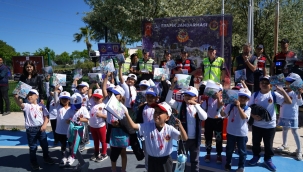  Aliağa İlçe Jandarma Komutanlığı'ndan Öğrencilere Trafik Eğitimi  