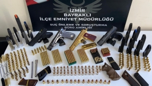 Evinden adeta cephanelik çıktı