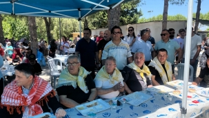 Aliağa'da Geleneksel Köy Hayrına Yoğun İlgi: Yüz Yıllık Keşkek Geleneği Yaşatıldı