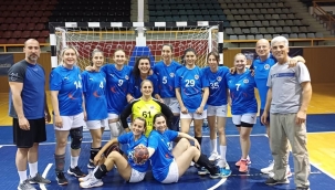 Aliağa Veteran, Veteran Hentbol Turnuvası'nda Şampiyon!