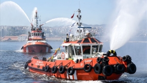 İzmir Körfezi'nde Kabotaj Bayramı coşkusu