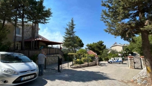 Urla'da boşaltılan sitenin yöneticisi: "Çok ciddi duman riski var, burada durulmamasını istiyorlar" 