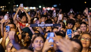 İEF'te 30 Ağustos coşkusu Mert Demir'le yaşandı