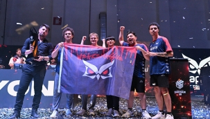 LoL Yaz Mevsimi Finali'nde şampiyon Papara SuperMassive