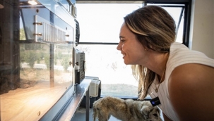 Seren Serengil'den yangından kurtarılan can dostlara destek ziyareti