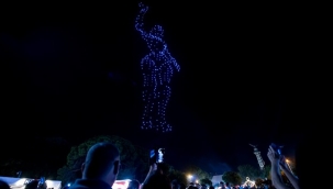 93. İEF'de dron gösterisi büyüledi