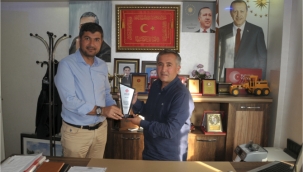 ALİAĞALI İŞ ADAMLARINA VAKIFTAN ANLAMLI TEŞEKKÜR
