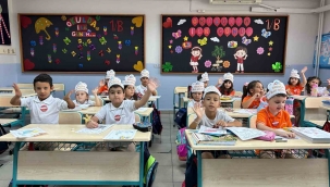 İzmir'de miniklere ilk zil 'uyum' için çaldı