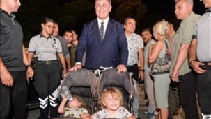 "İzmir'in daha mutlu bir kent olması için üzerimize düşeni yapacağız"