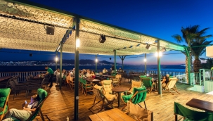 Karşıyaka'nın simgesi 'Dante' yeniden hizmete açıldı